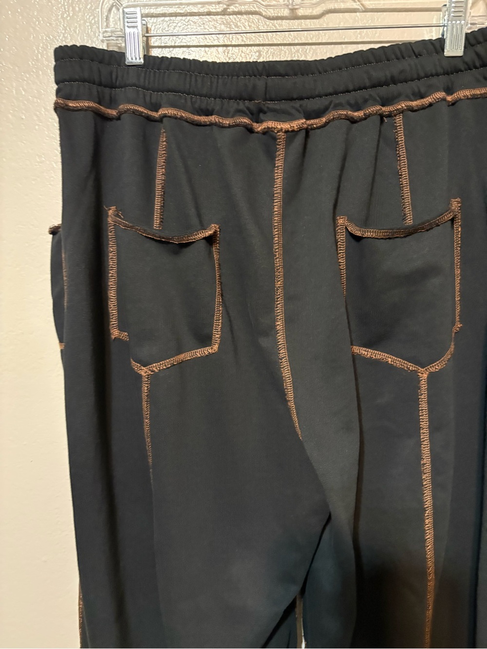 Women’s Black Sweat/lounge pants with Contrast Stitching Size 2XL - Picture 8 of 16